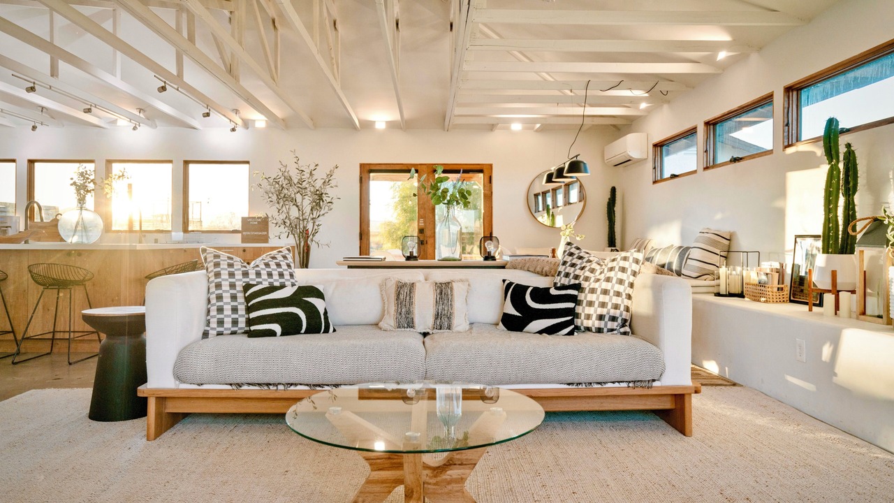 Photo of Livingroom in Landers