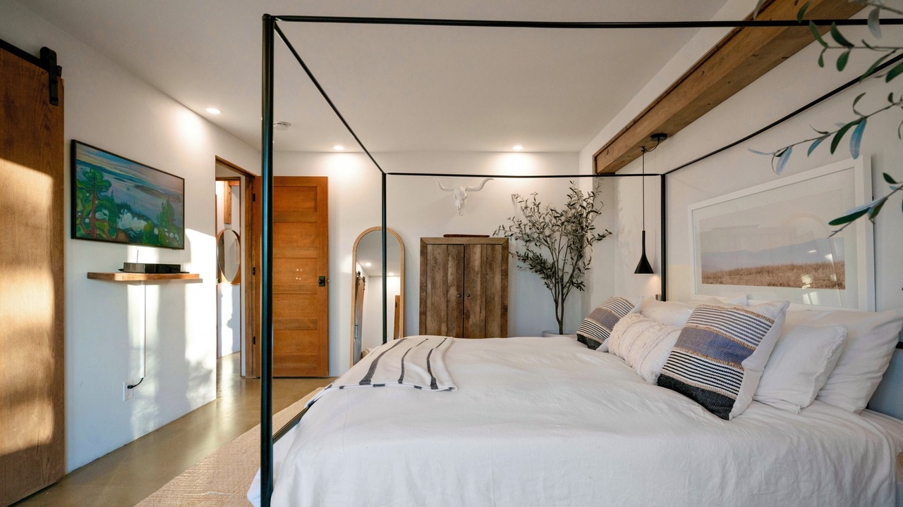 Photo of Bedroom in Landers