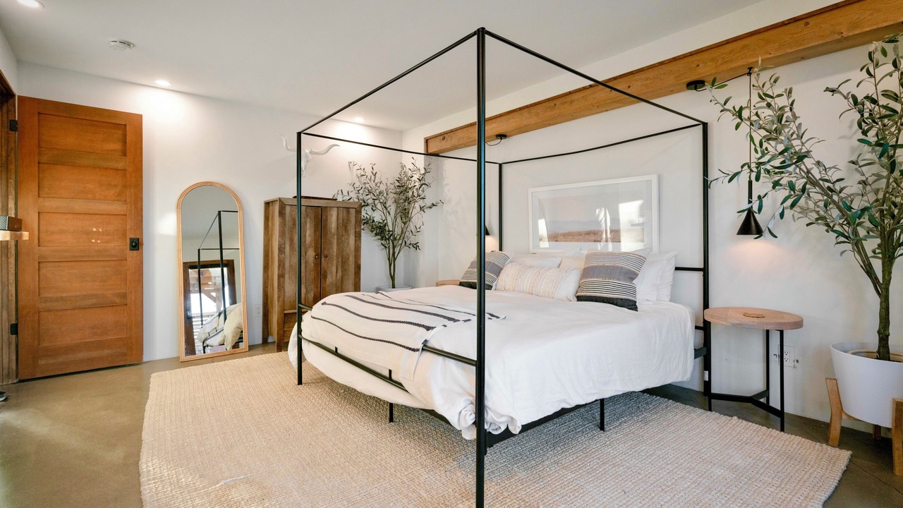 Photo of Bedroom in Landers