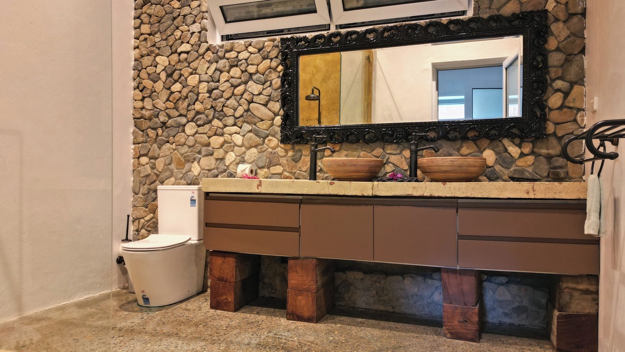 Photo of Bathroom in Tagaqe
