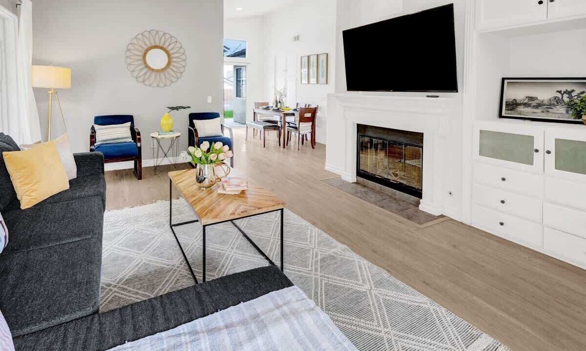 Photo of Livingroom in Stevenson Ranch