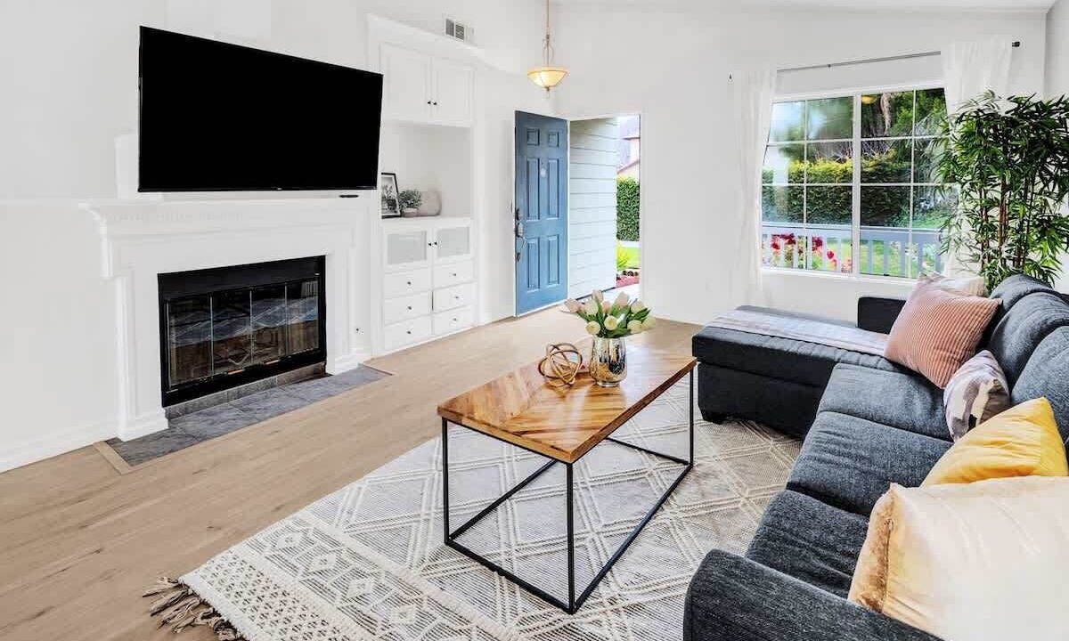Photo of Livingroom in Stevenson Ranch
