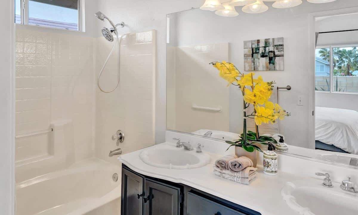 Photo of Bathroom in Stevenson Ranch