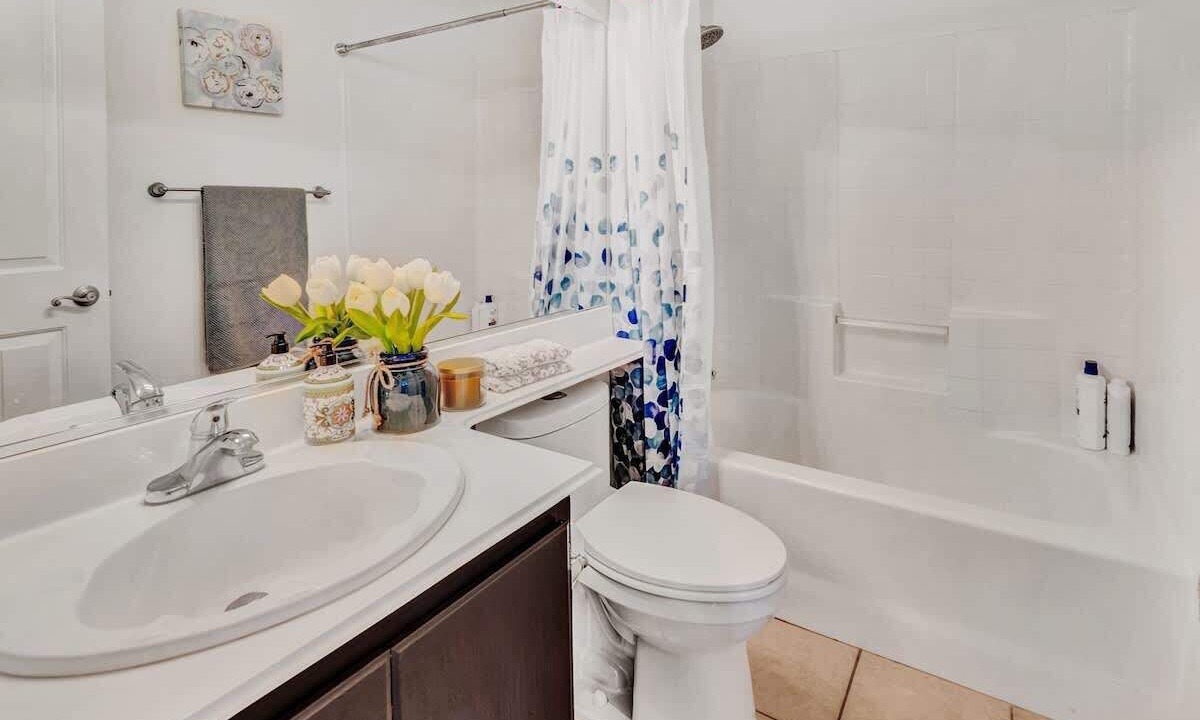 Photo of Bathroom in Stevenson Ranch