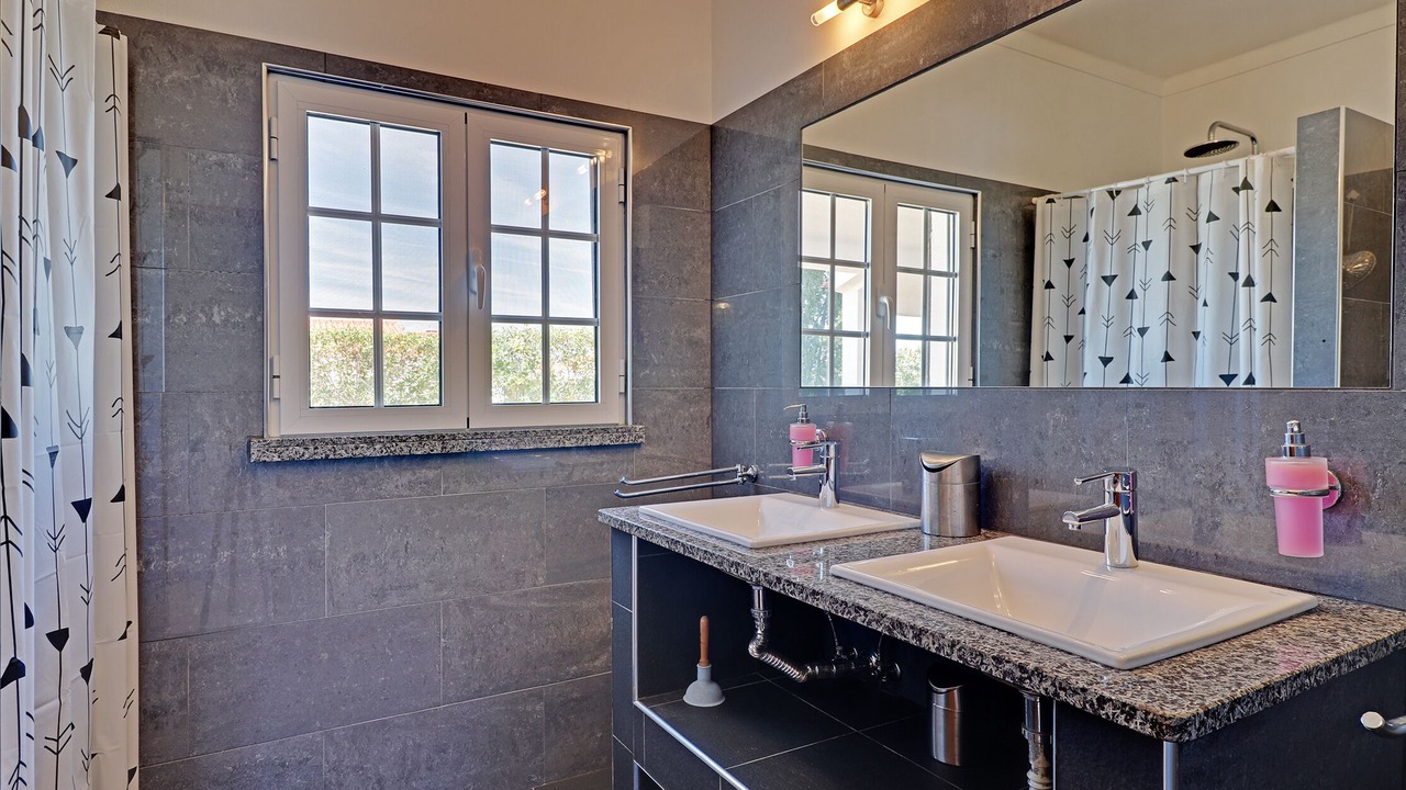 Photo of Bathroom in Aljezur