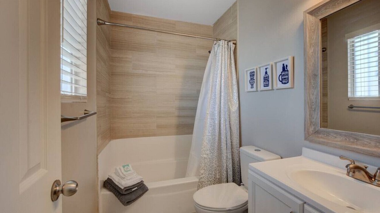 Photo of Bathroom in North Las Vegas