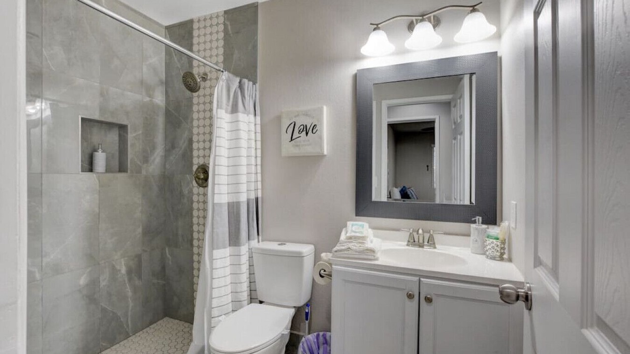 Photo of Bathroom in North Las Vegas