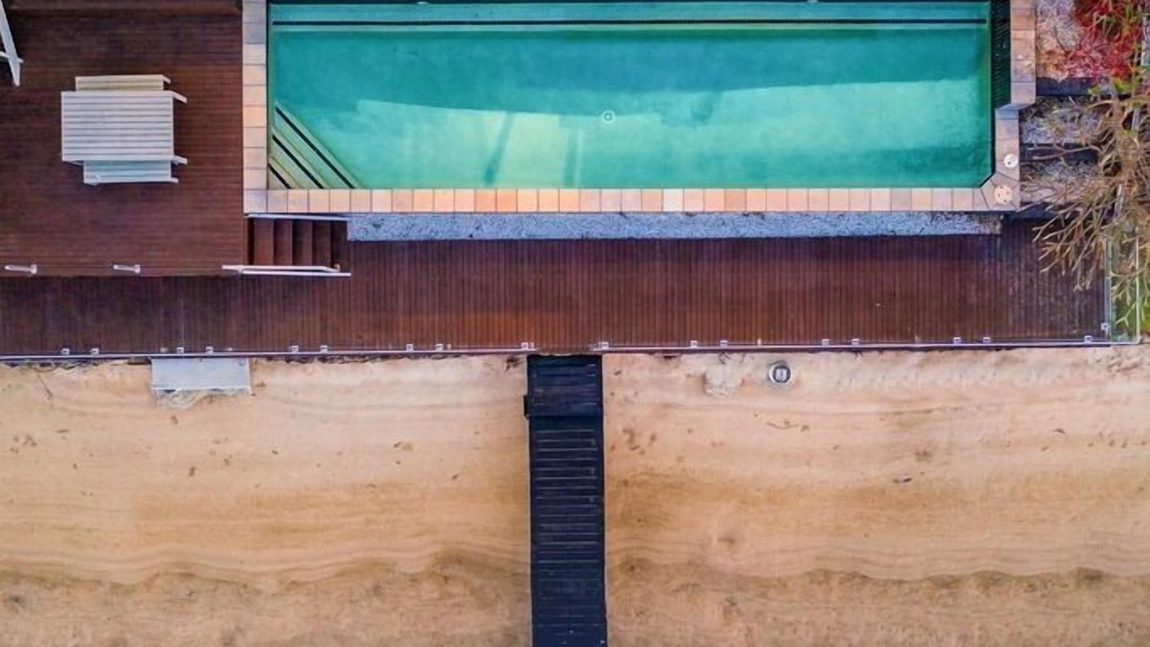 Photo of Outdoor in Broadbeach Waters