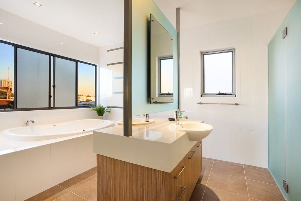 Photo of Bathroom in Broadbeach Waters
