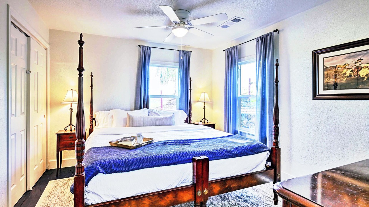 Photo of Bedroom in Woodlake