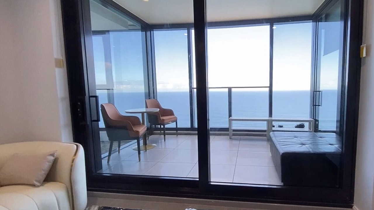 Photo of Livingroom in Surfers Paradise