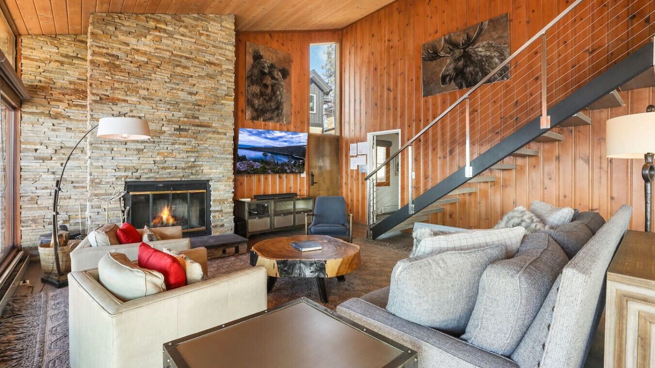 Photo of Livingroom in Zephyr Cove