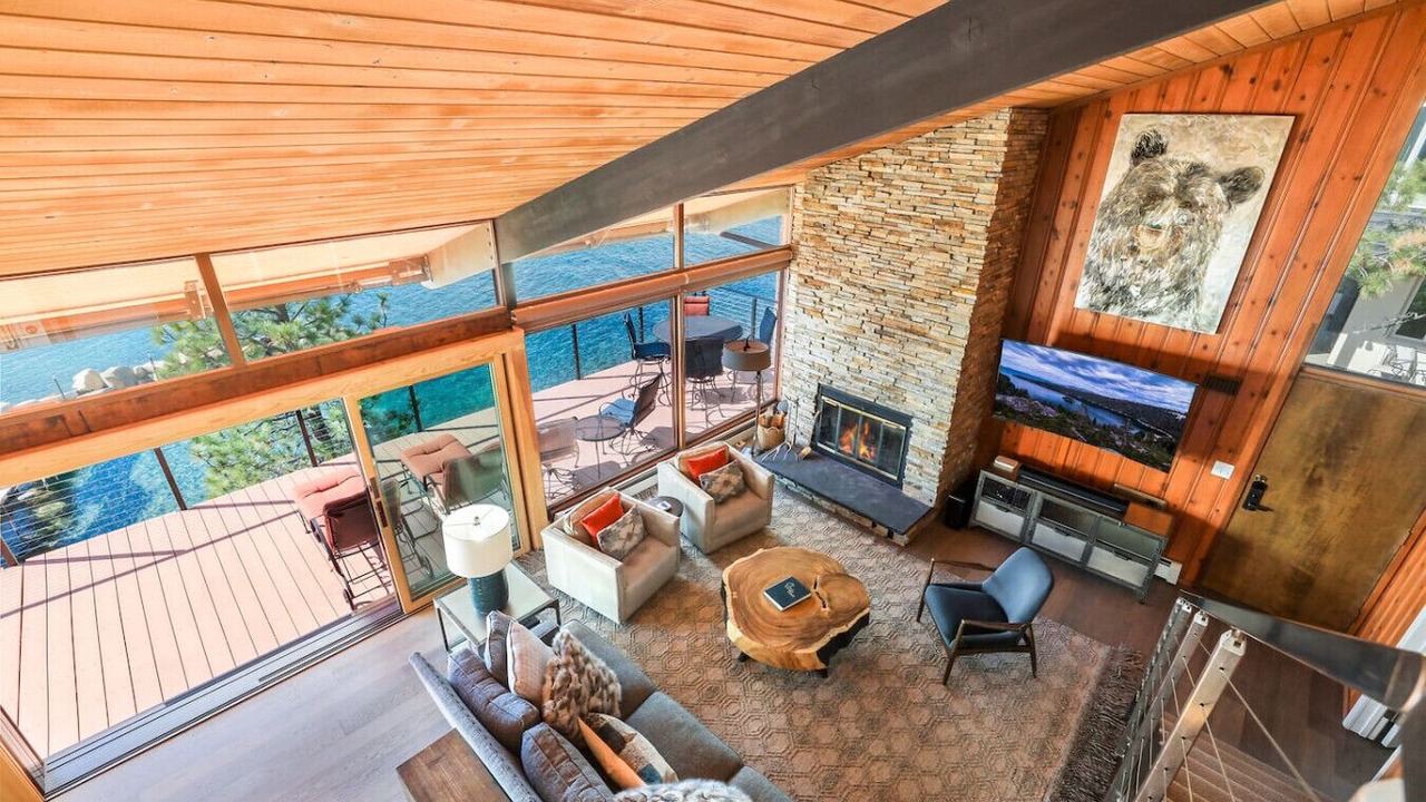 Photo of Livingroom in Zephyr Cove