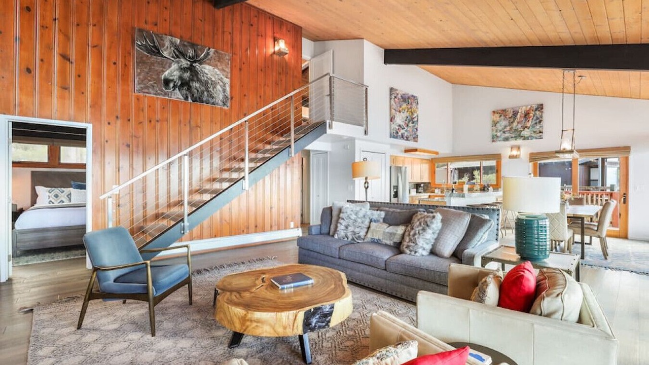Photo of Livingroom in Zephyr Cove