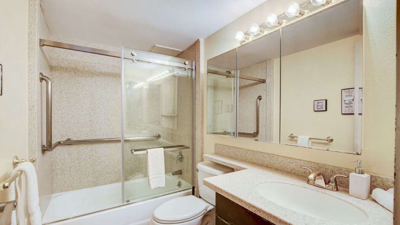 Photo of Bathroom in Las Vegas Strip
