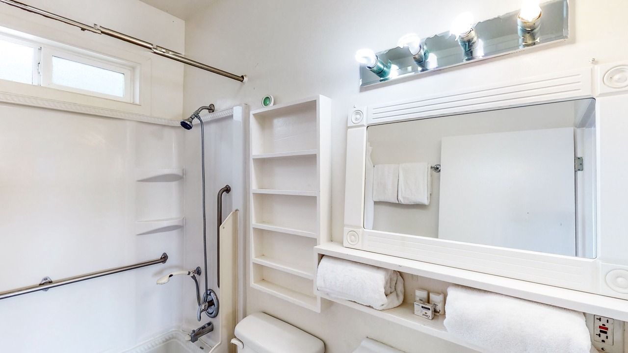 Photo of Bathroom in Summerland