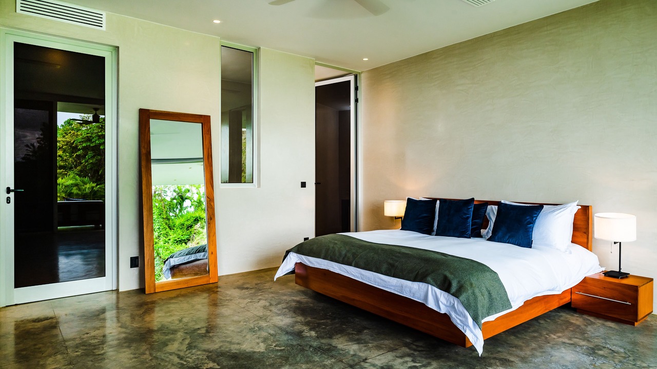Photo of Bedroom in Black Beauty
