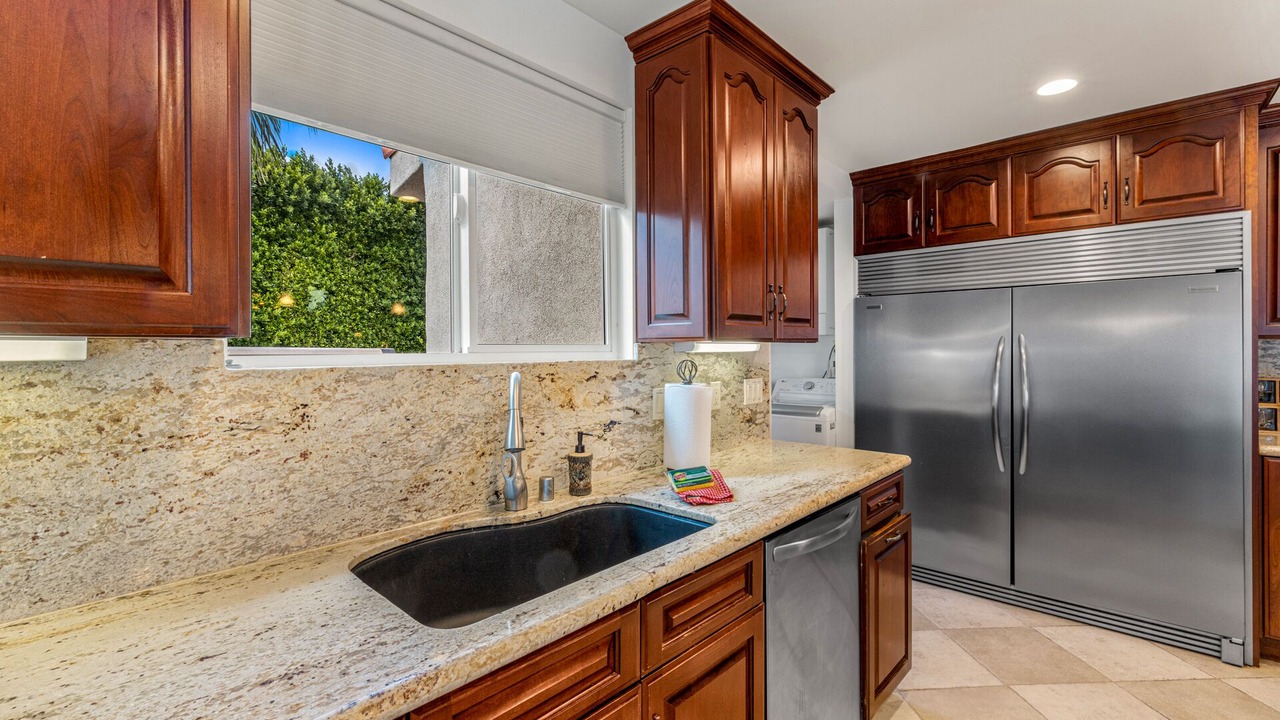 Photo of Kitchen in Racquet Club West
