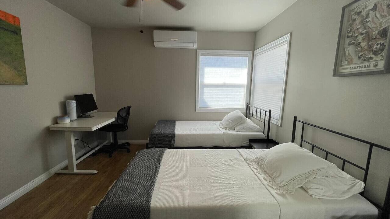 Photo of Bedroom in Allied Gardens