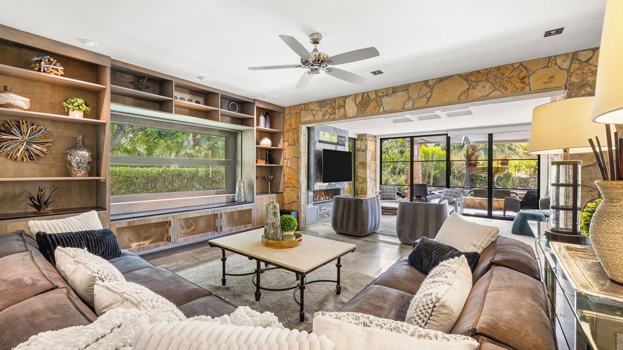 Photo of Livingroom in Palm Desert