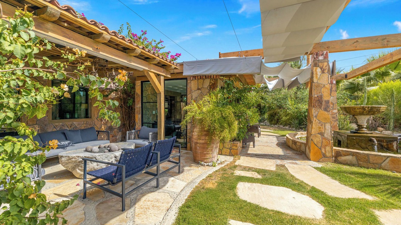 Photo of Patio Balcony in Palm Desert