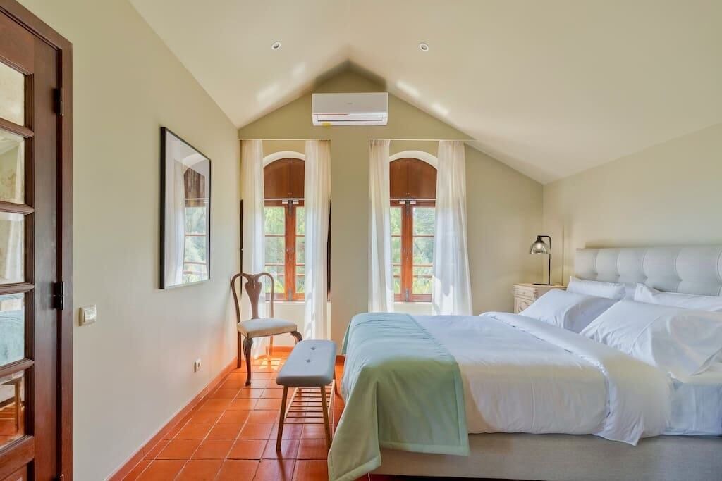 Photo of Bedroom in Setubal