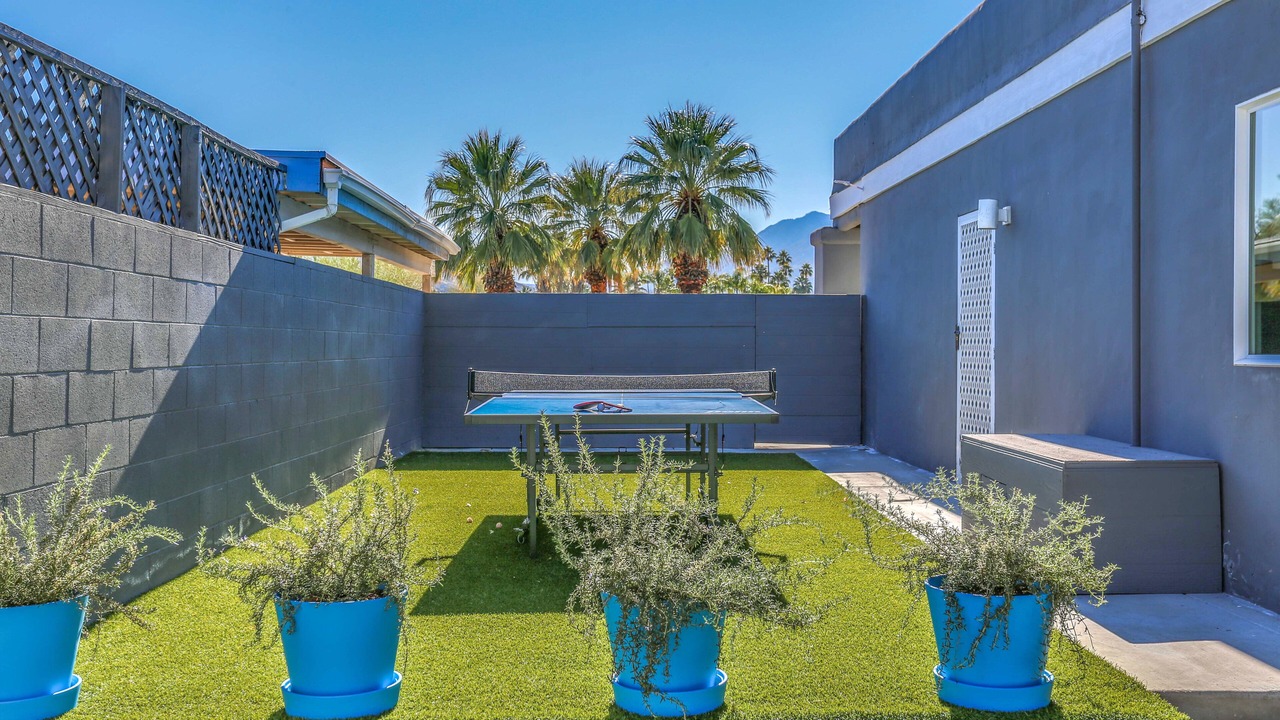 Photo of Patio Balcony in Tahquitz River Estates