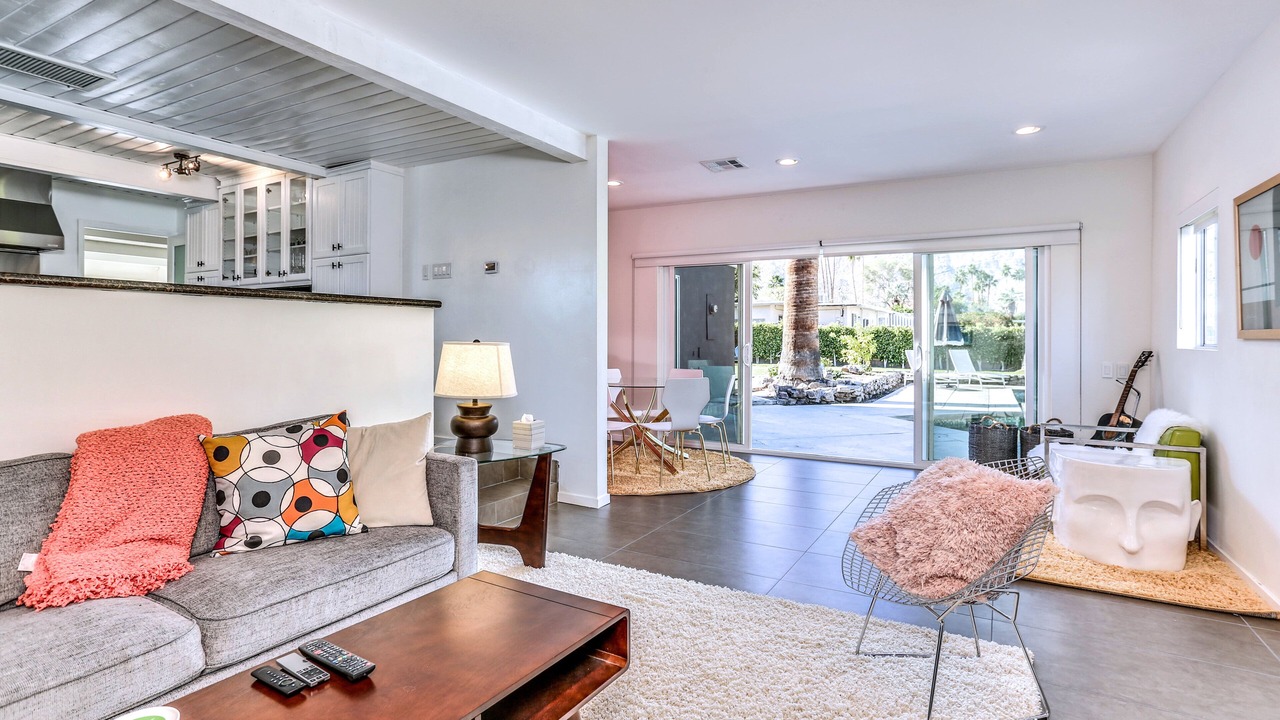 Photo of Livingroom in Tahquitz River Estates