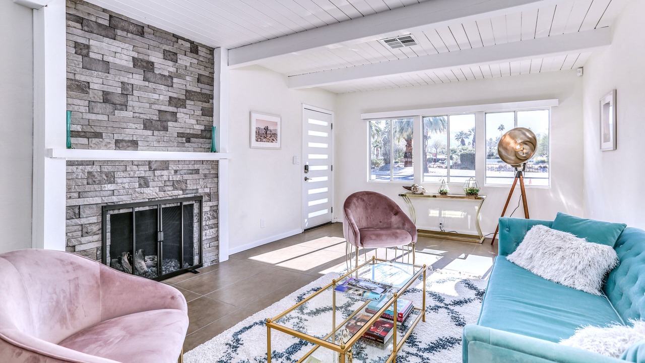 Photo of Livingroom in Tahquitz River Estates