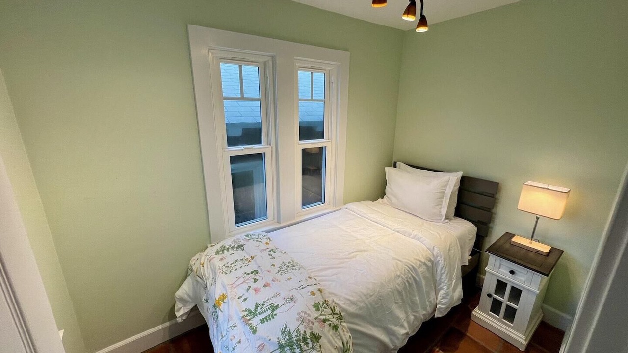 Photo of Bedroom in Avalon
