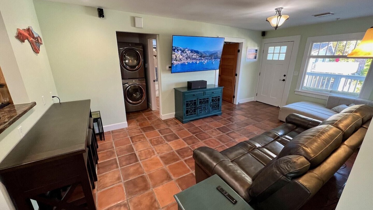 Photo of Livingroom in Avalon