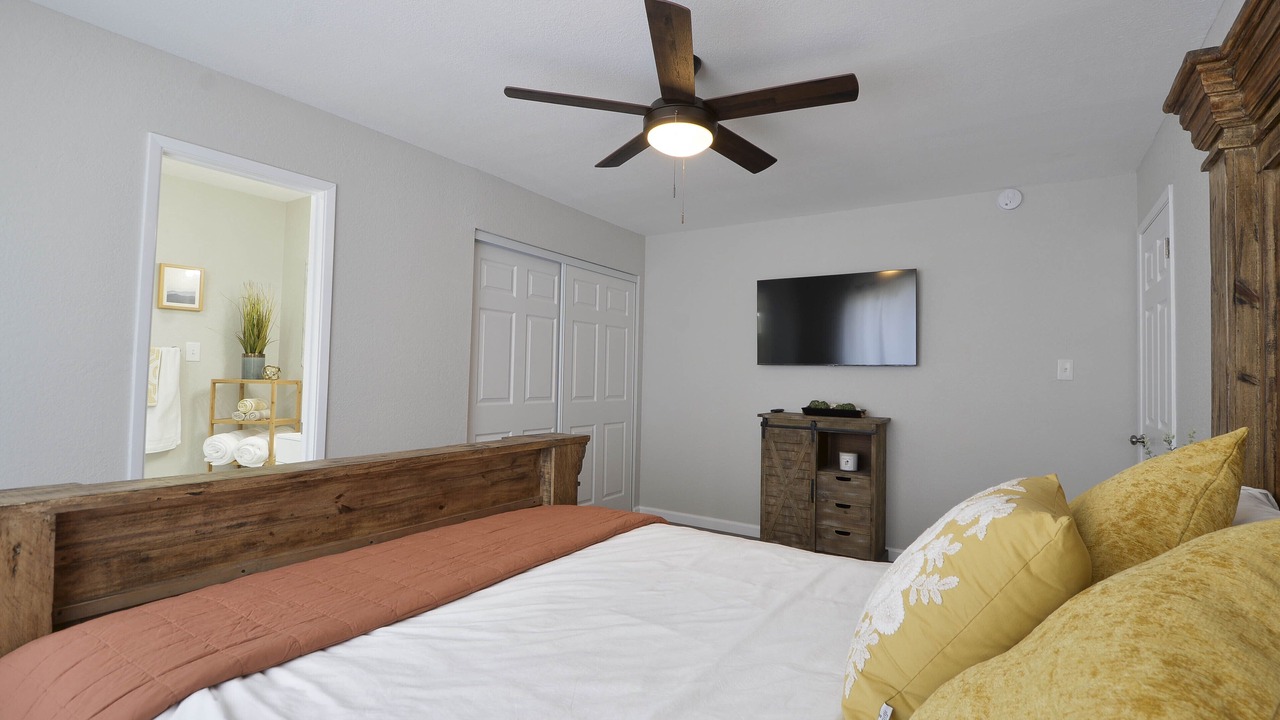 Photo of Bedroom in Los Banos