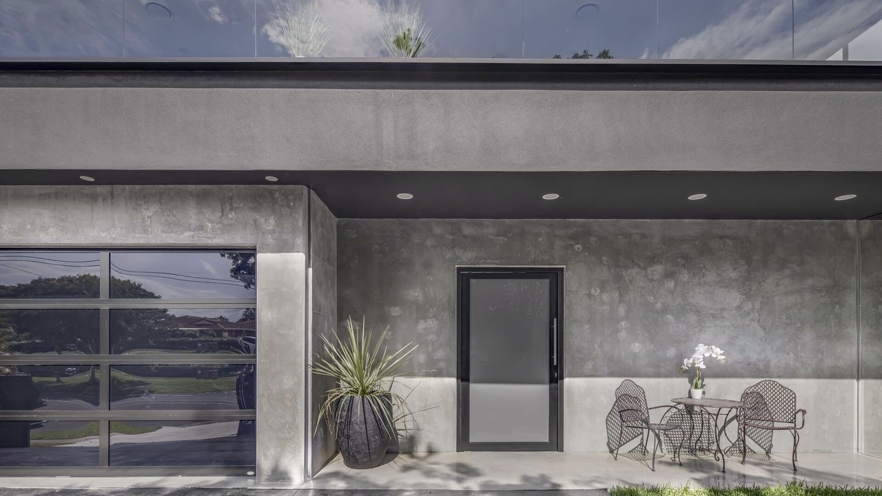 Photo of Patio Balcony in Broadbeach Waters