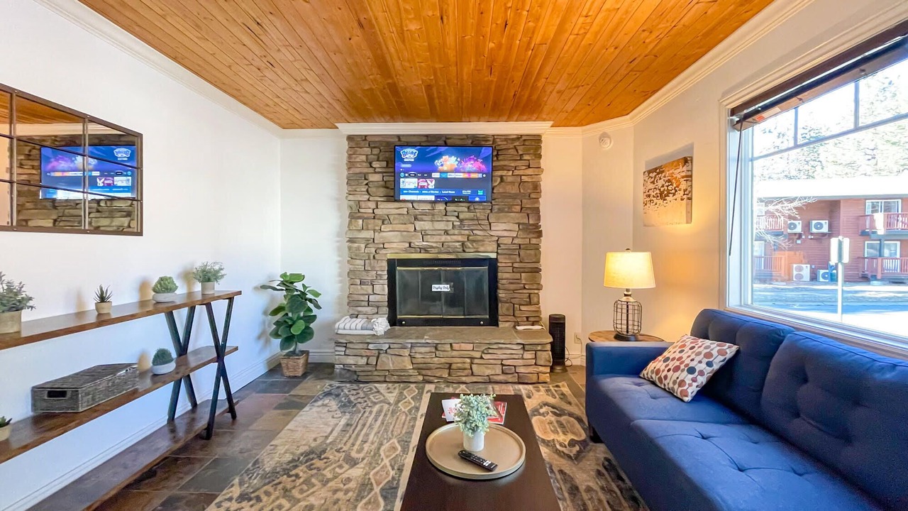 Photo of Livingroom in Lakeside Park