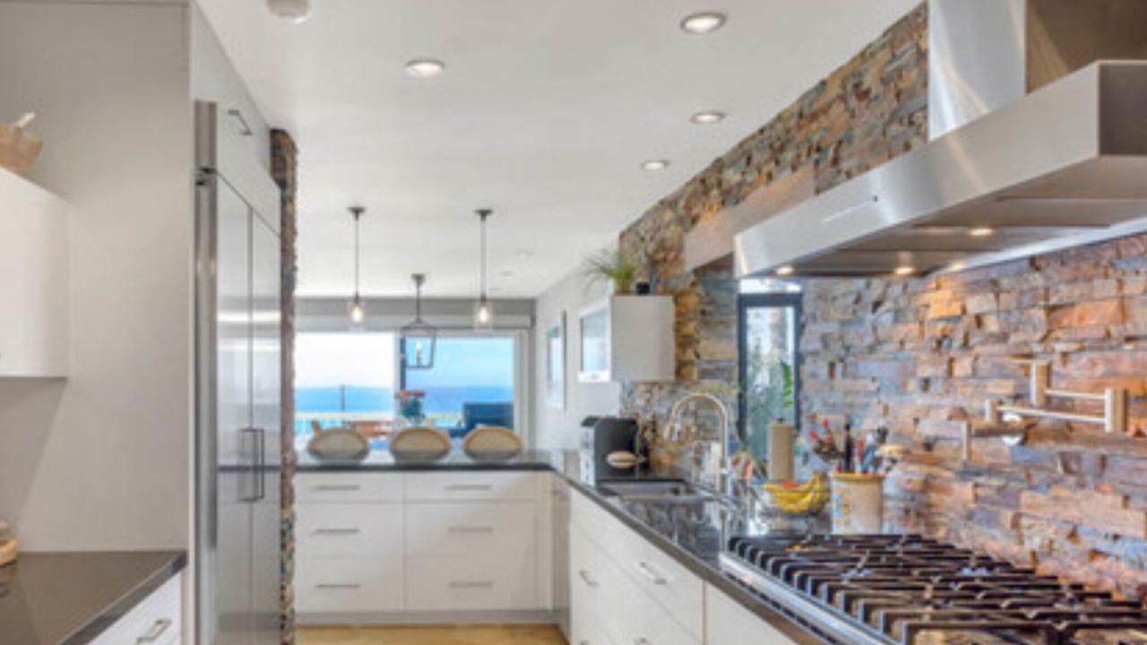 Photo of Kitchen in Western Malibu
