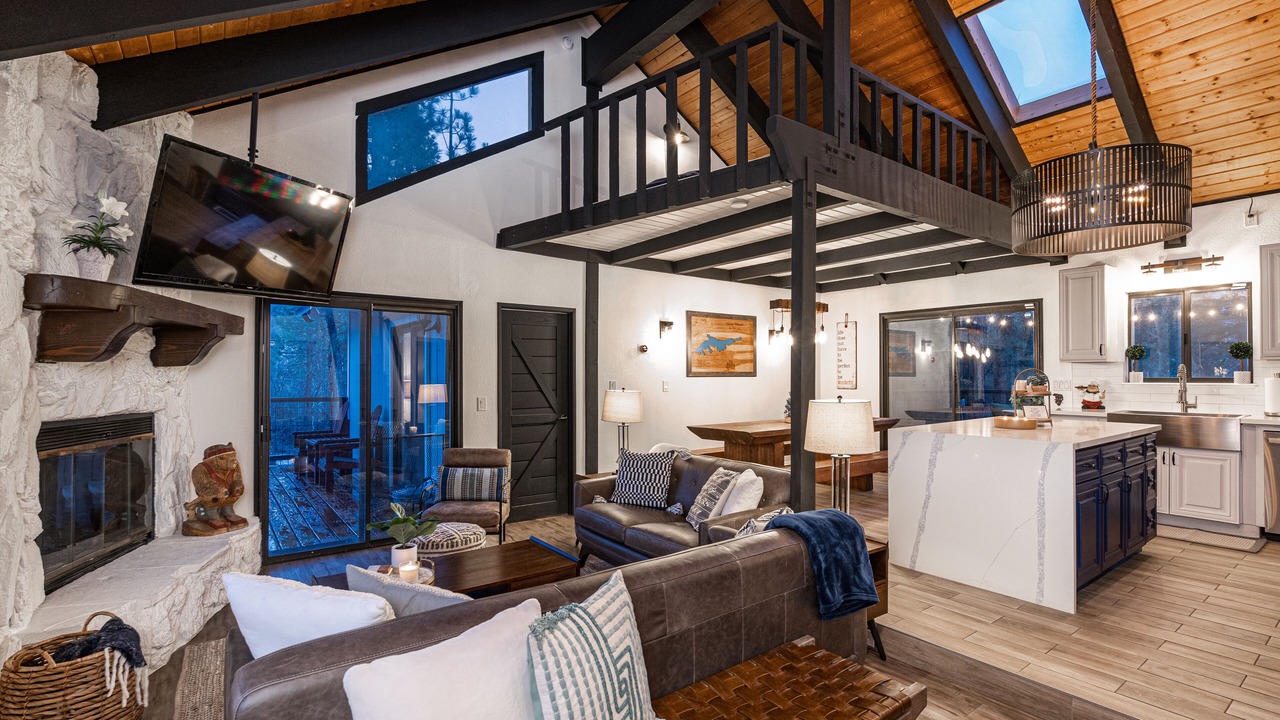 Photo of Livingroom in Fox Farm