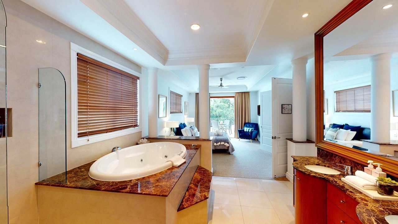 Photo of Bathroom in Broadbeach