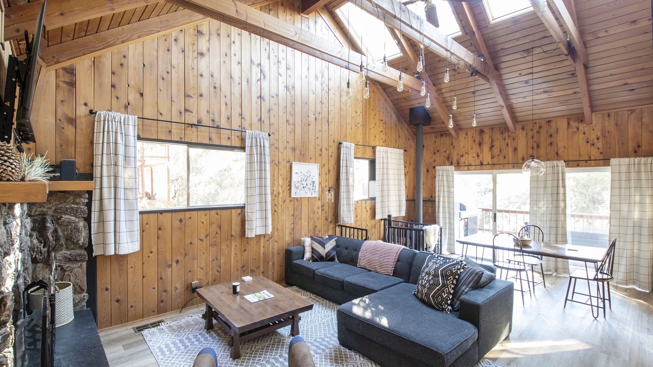 Photo of Livingroom in Idyllwild