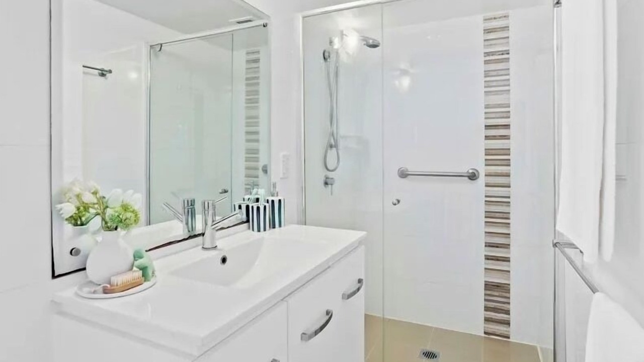 Photo of Bathroom in Sandstone Point