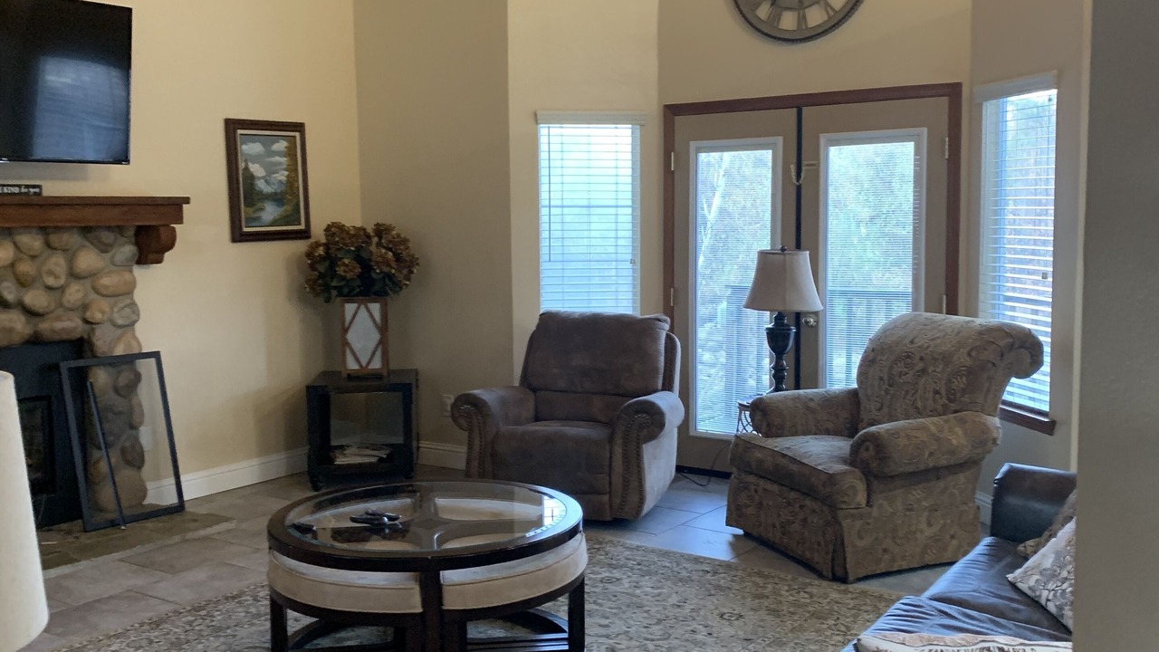 Photo of Livingroom in Three Rivers