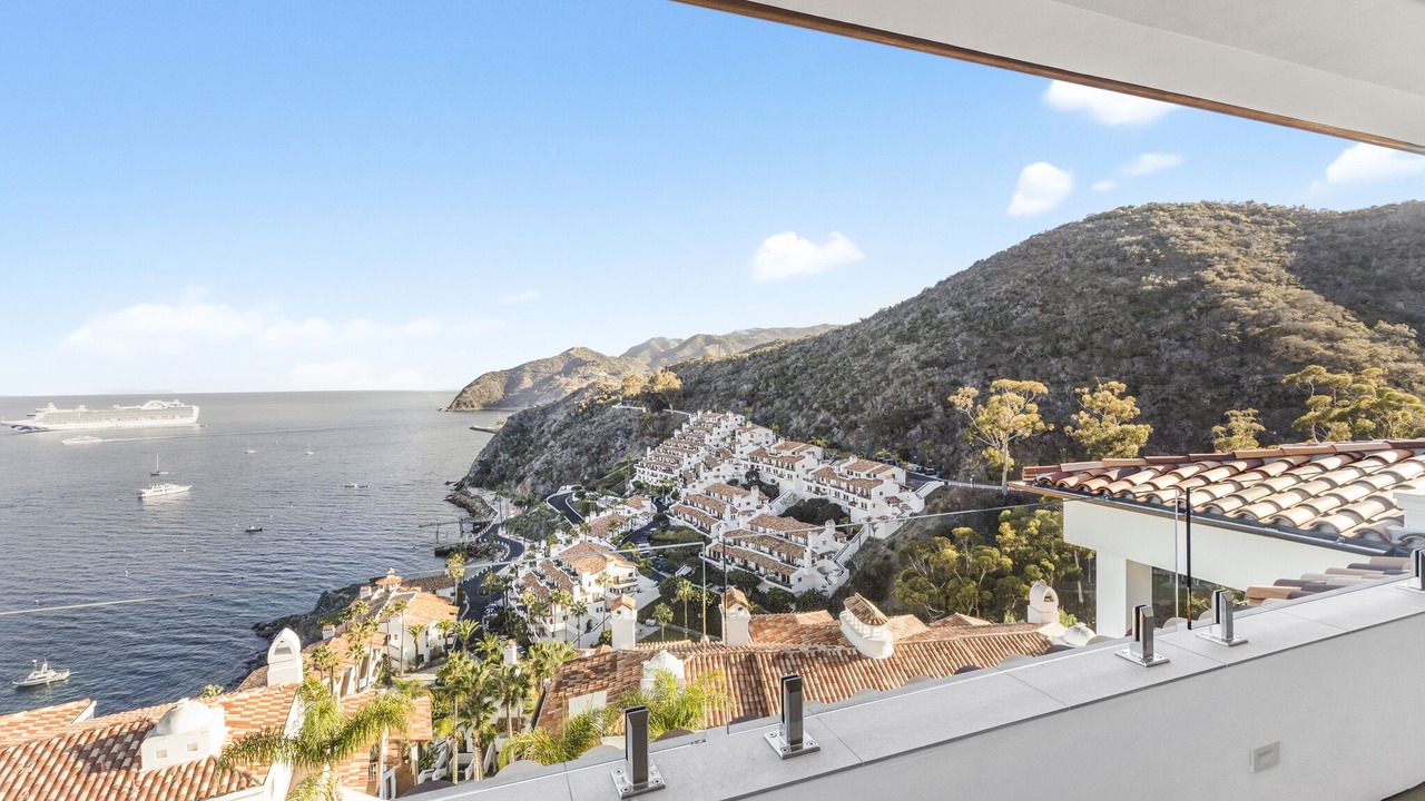 Photo of Patio Balcony in Avalon