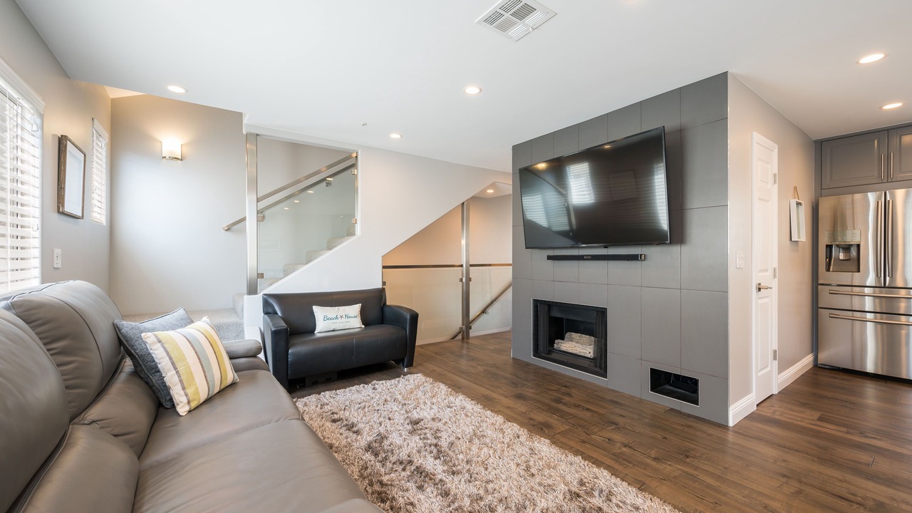Photo of Livingroom in Downtown