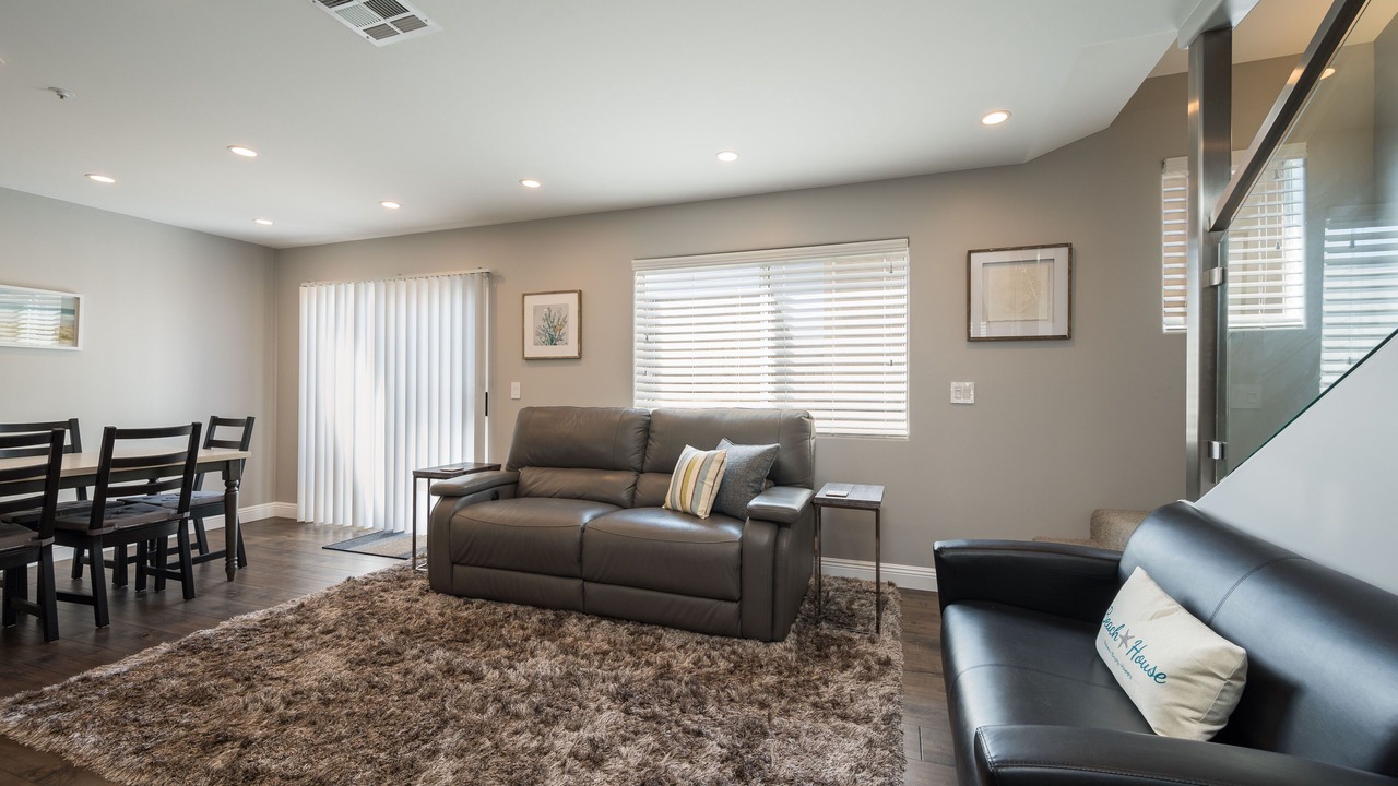 Photo of Livingroom in Downtown