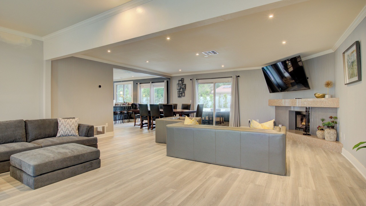 Photo of Livingroom in Racquet Club South