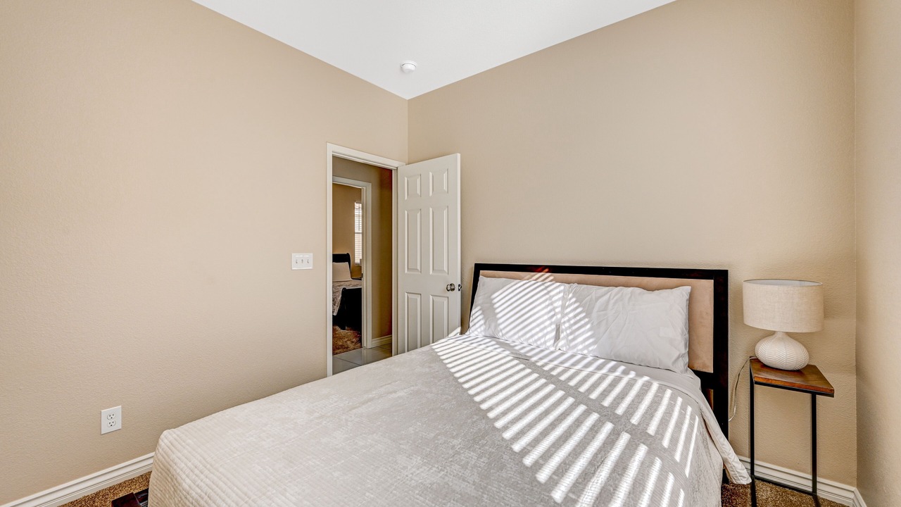 Photo of Bedroom in Enterprise