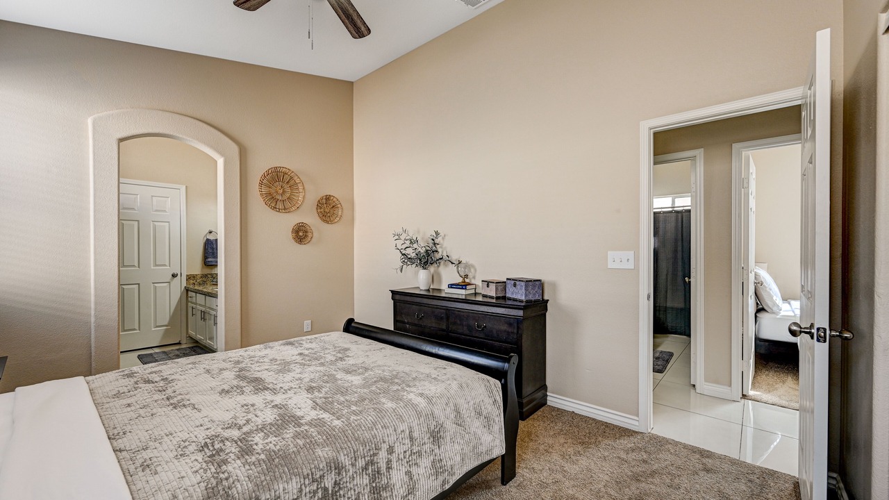 Photo of Bedroom in Enterprise