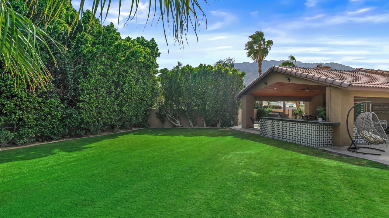 Photo of Outdoor in Racquet Club South