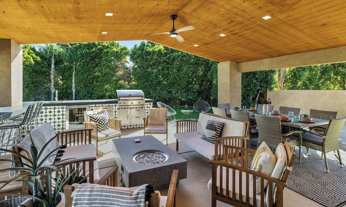 Photo of Outdoor in Racquet Club South