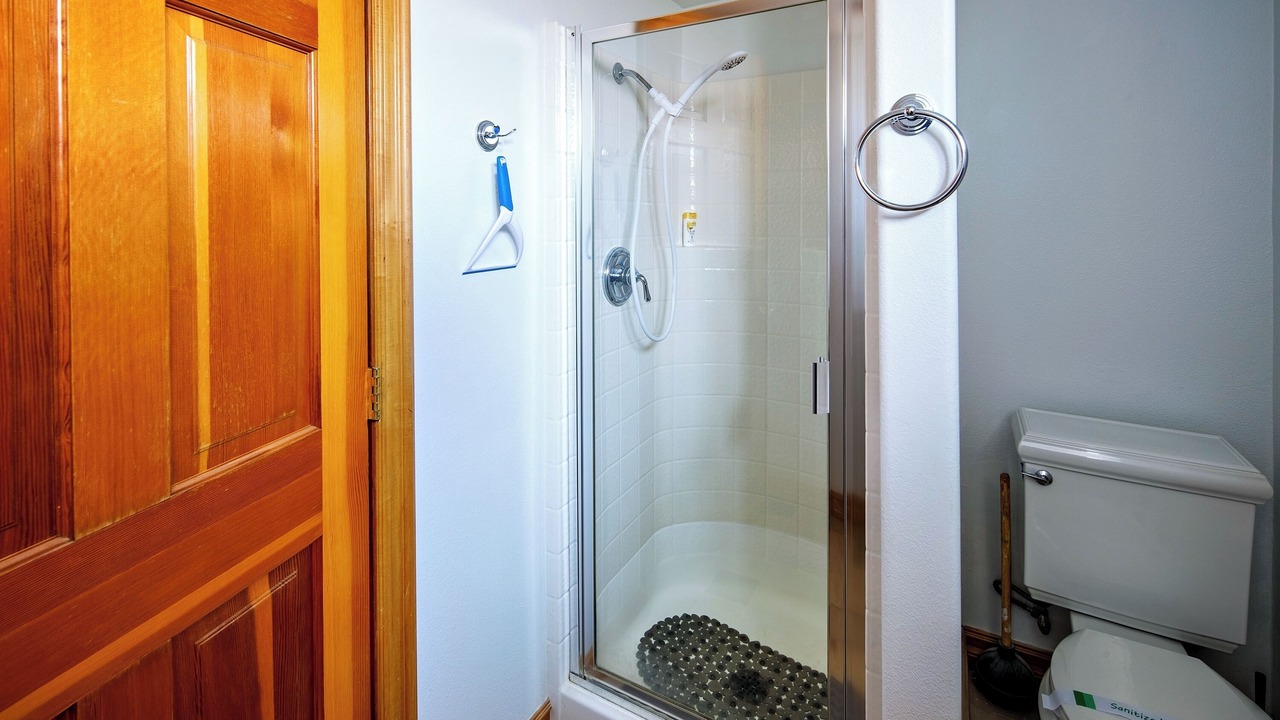 Photo of Bathroom in Parker Strip