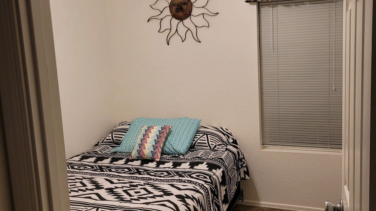 Photo of Bedroom in Needles